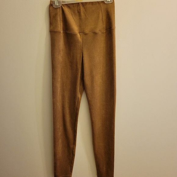 Aritzia Wilfred Free faux suede leggings - Picture 1 of 2